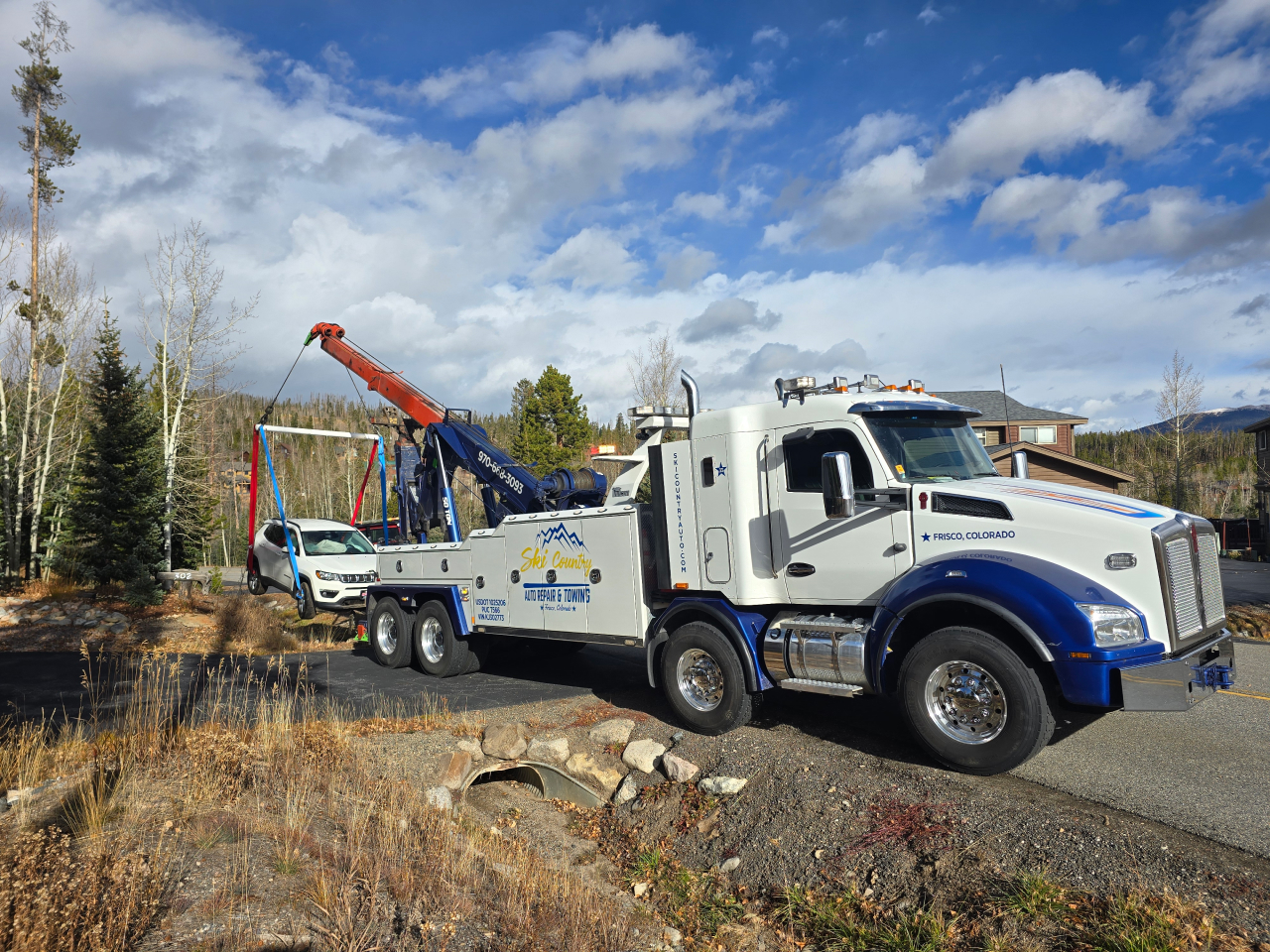 How does a heavy duty wrecker work Ski Country Auto Repair and Towing 1125 N Summit Blvd Frisco CO 80443 | Ski Country Auto Repair and Towing